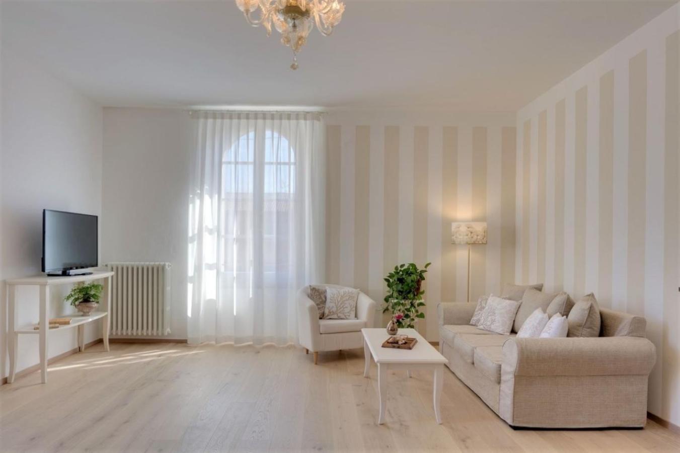 Rambaldi Apartments In Casa Nr 6 With Shared Terrace 巴多利诺 外观 照片