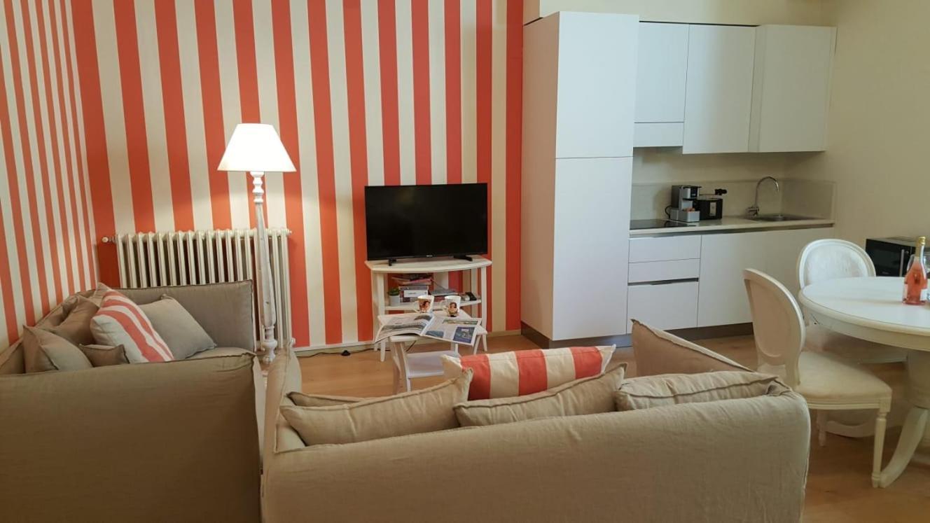 Rambaldi Apartments In Casa Nr 6 With Shared Terrace 巴多利诺 客房 照片